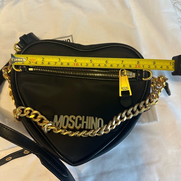 Moschino nylon heart bag. Used a few times. Excellent condition. - Picture 10 of 12